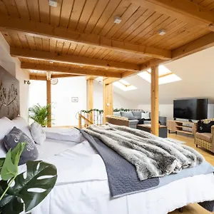 Apartment Grand Krupowki 47, Zakopane